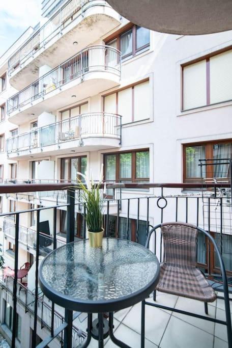 Free Parking! Soho Budapest 304, 4 Ppl, Ac, Fast Wifi, Smart Tv Eksteriør bilde